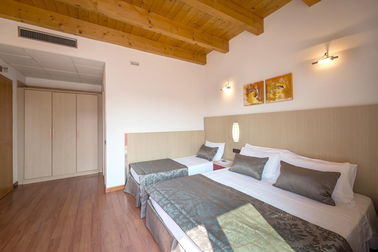 Hotel Villa Angelina Bibione Buitenkant foto