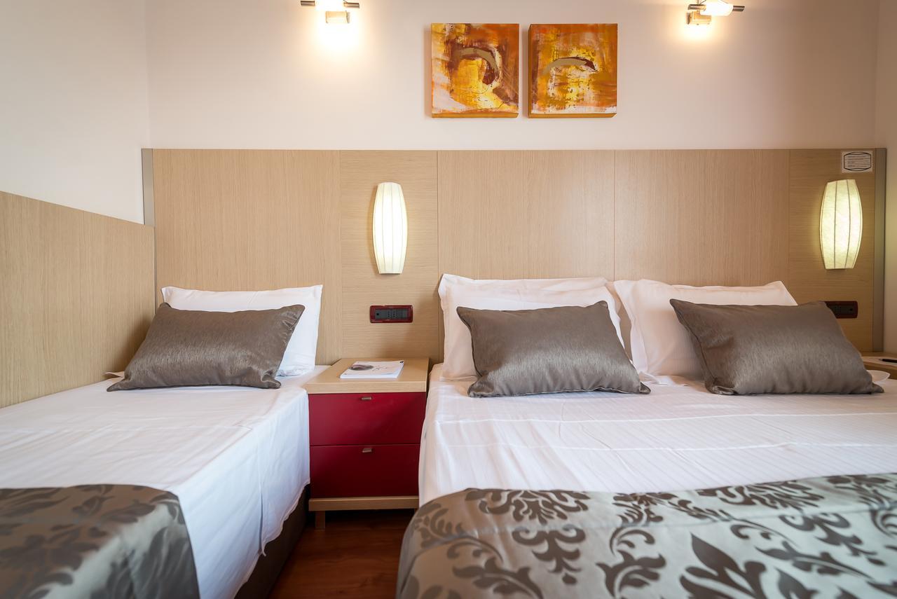 Hotel Villa Angelina Bibione Buitenkant foto